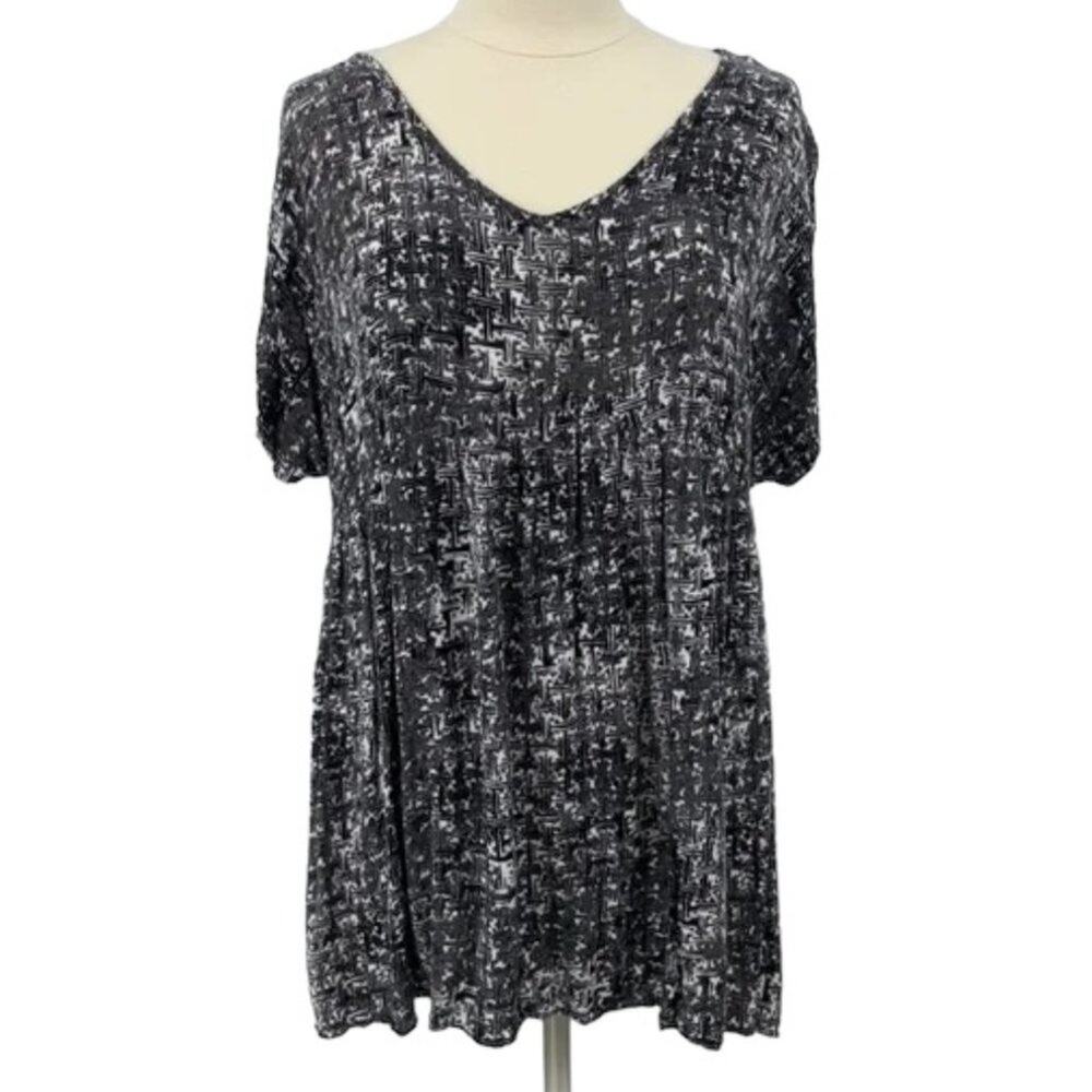 LIZ LANGE MATERNITY Blouse